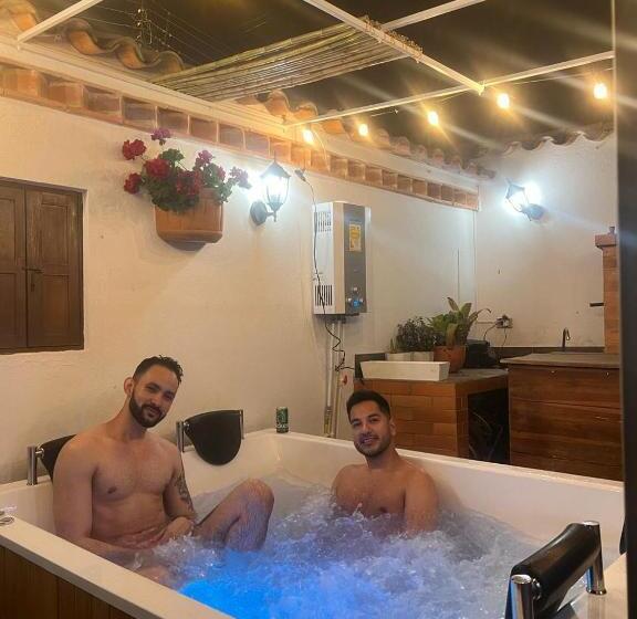 هتل La Casa De Las Flores Spa