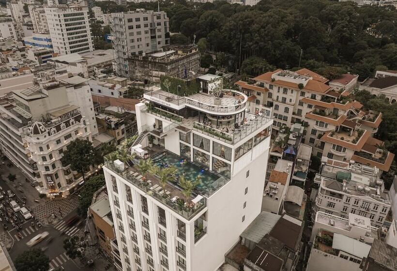 هتل La Siesta Premium Sai Gon