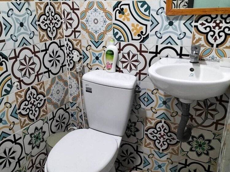 Language Exchange Hotel 3