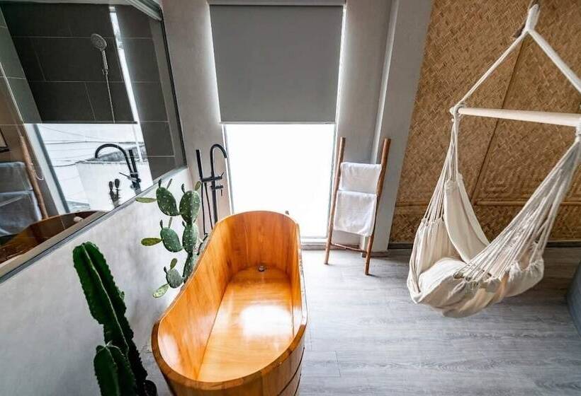 Language Exchange Hotel 3