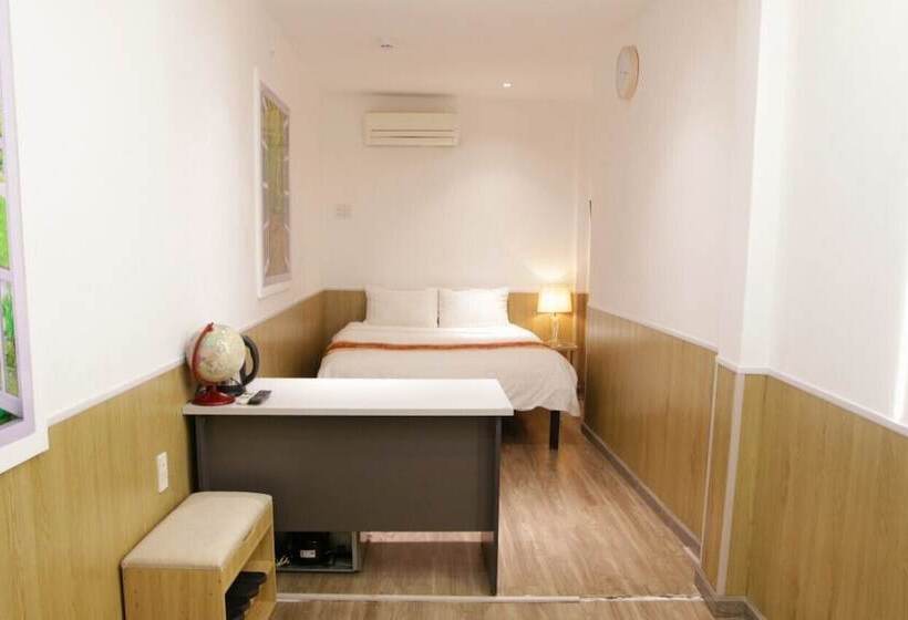 Language Exchange Hotel 3