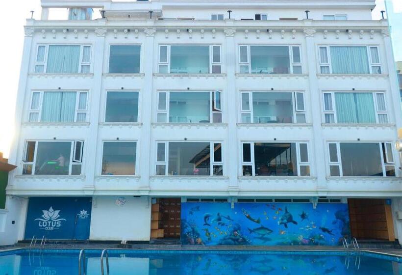 בית מלון כפרי Lotus Club Boutique