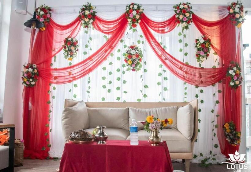 בית מלון כפרי Lotus Club Boutique