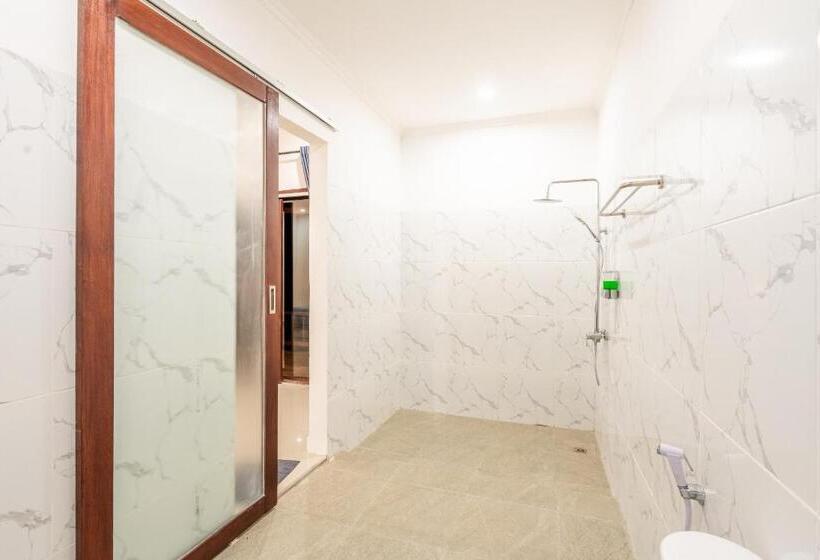 בית מלון כפרי Pini Sentana Village Nusa Penida