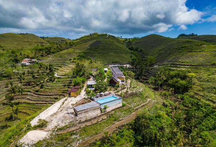 בית מלון כפרי Pini Sentana Village Nusa Penida