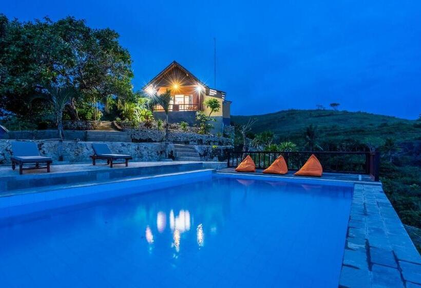 בית מלון כפרי Pini Sentana Village Nusa Penida