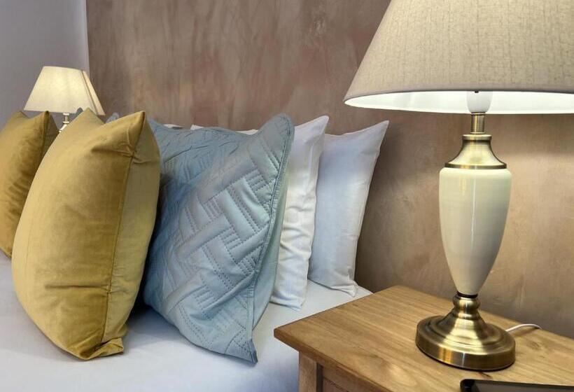 فندق Royal Suites Kirkcudbright