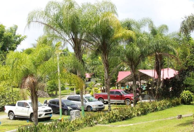 בית מלון כפרי Serapius Green