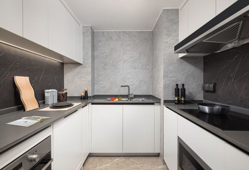 Hotel Somerset Future Center Wuhan