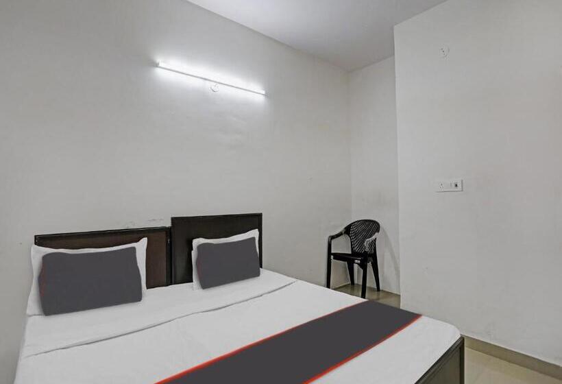 호텔 Spot On Mt White House