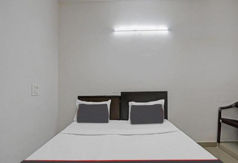 호텔 Spot On Mt White House