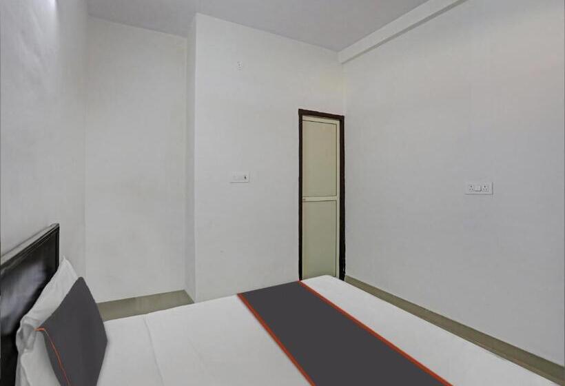 호텔 Spot On Mt White House