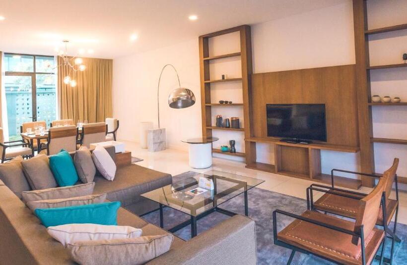 酒店 The Riyaz Lavanya