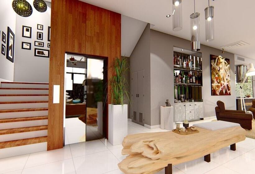 酒店 The Riyaz Lavanya