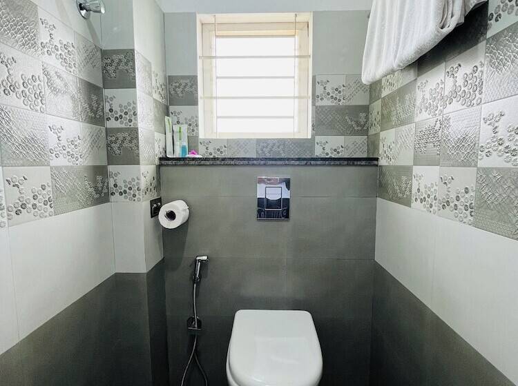 Отель Value Inn