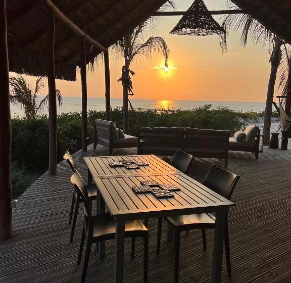 ホテル Zenguelemo Lodge