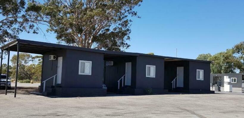 汽车旅馆  Tinman Roadhouse