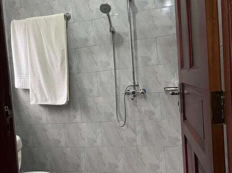 پانسیون Golden Cherries Guest House