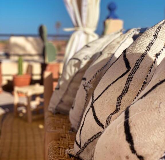 پانسیون Maison Daouia