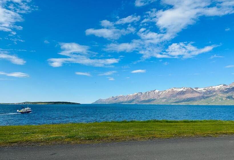 پانسیون Waterfront Fjord House