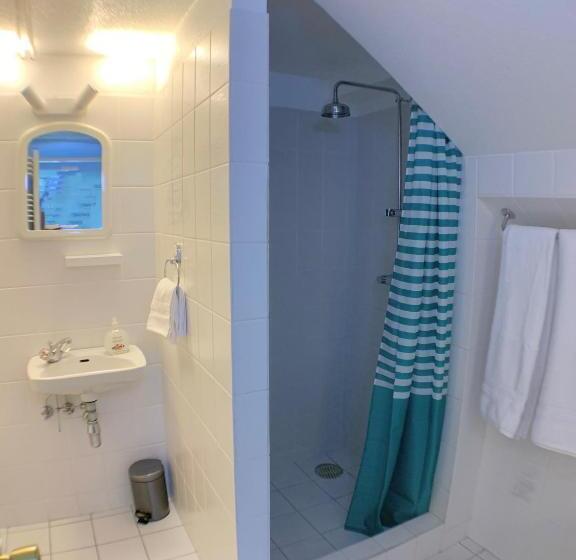 پانسیون Waterfront Fjord House