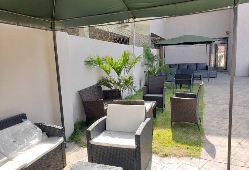 هتل Tallahassee Boulervard