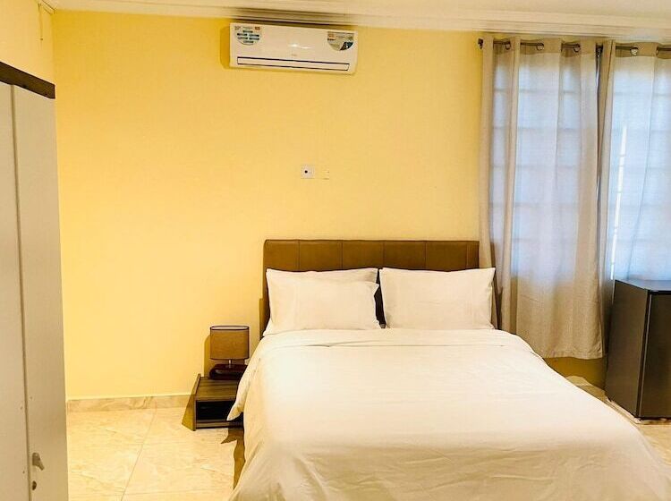 هتل Tallahassee Boulervard