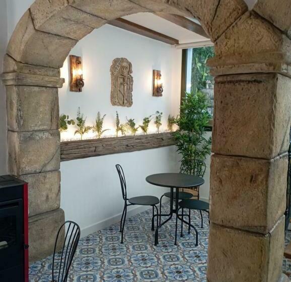 הוסטל El Manantial