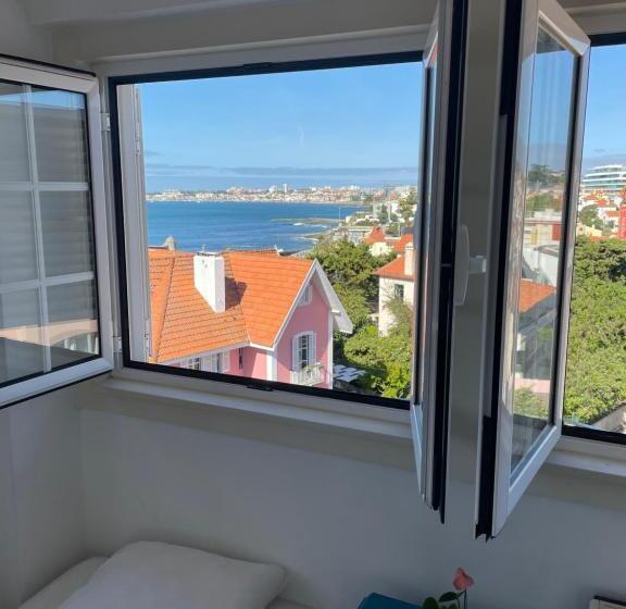 Общежитие Impact Beach House