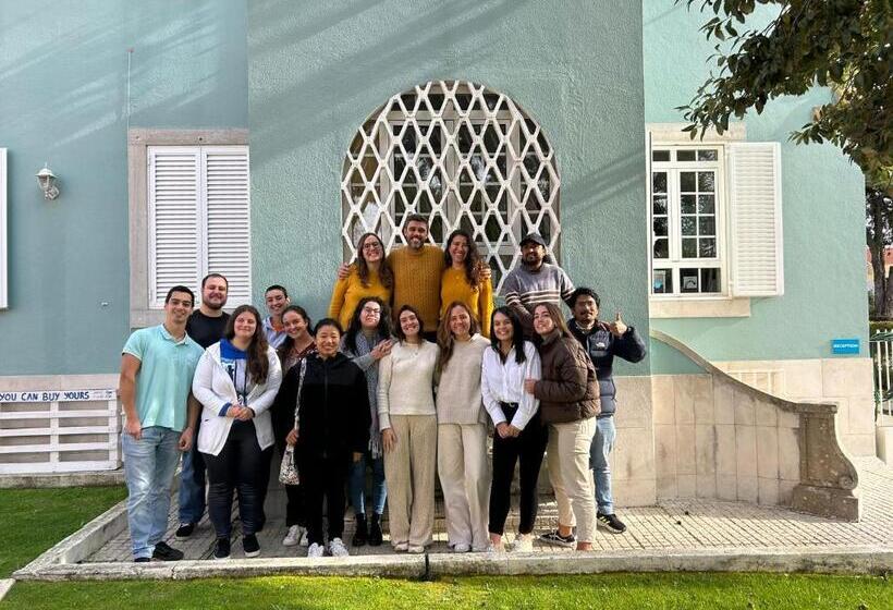 Общежитие Impact Beach House