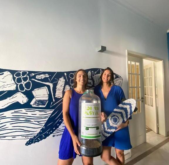 Общежитие Impact Beach House