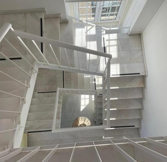 Общежитие Impact Beach House