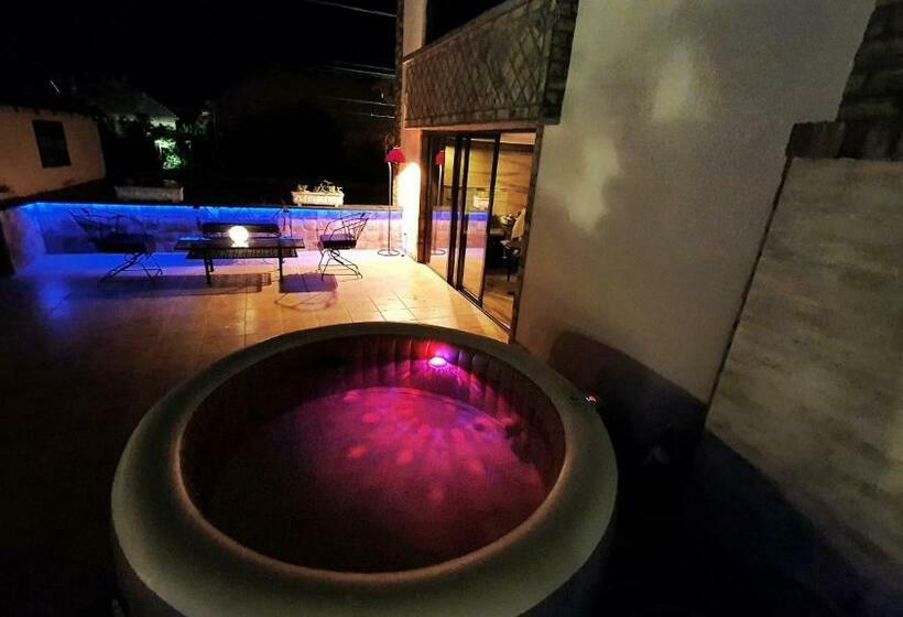 هاستل Castello Inn