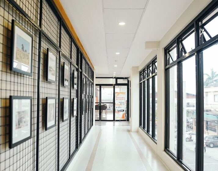 هاستل Travelbee Airport Inn