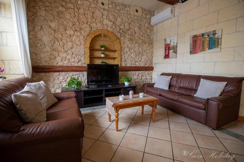 تختخواب و صبحانه Hibiscus