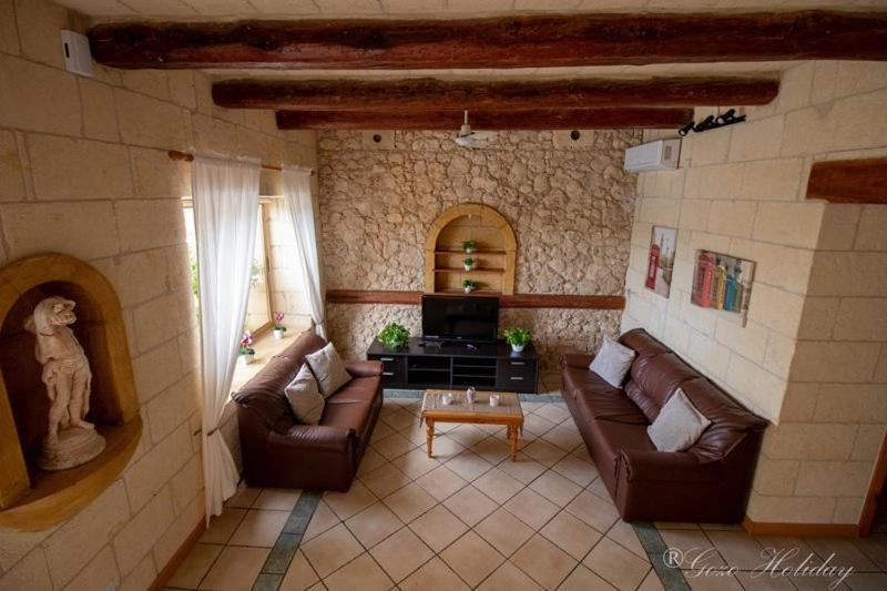 تختخواب و صبحانه Hibiscus