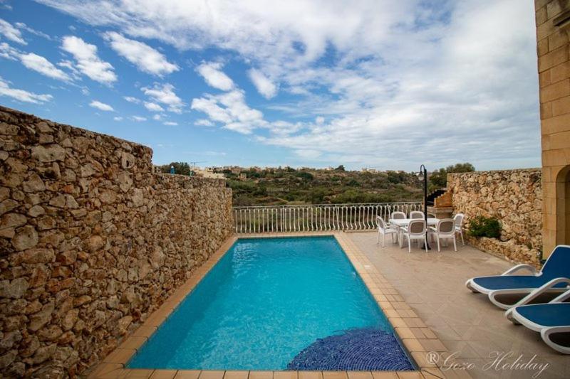 تختخواب و صبحانه Hibiscus