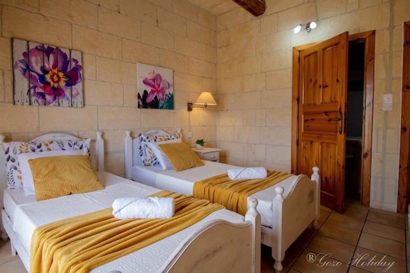 تختخواب و صبحانه Hibiscus