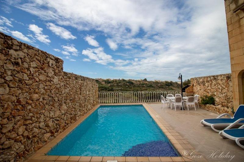 تختخواب و صبحانه Hibiscus