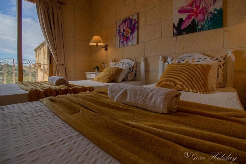 تختخواب و صبحانه Hibiscus