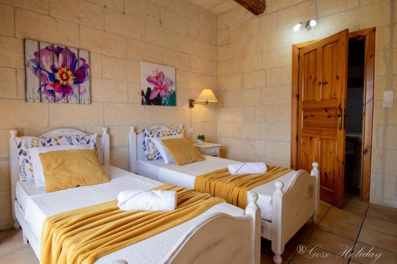 تختخواب و صبحانه Hibiscus