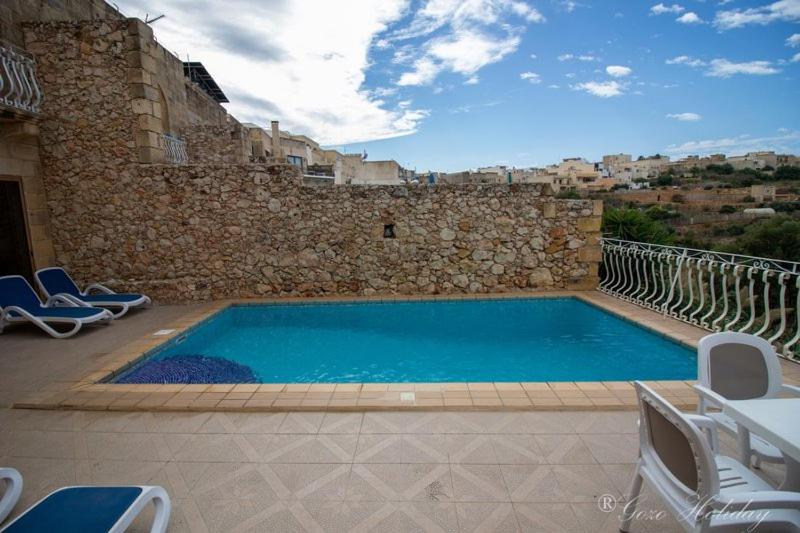 تختخواب و صبحانه Hibiscus