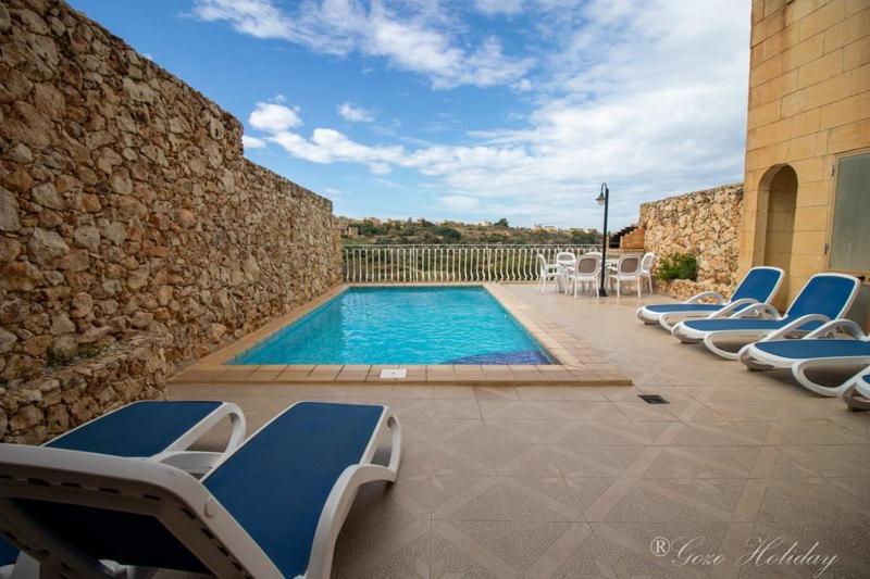 تختخواب و صبحانه Hibiscus