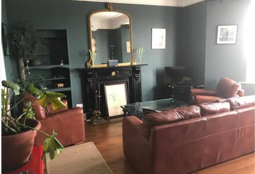 مبيت وإفطار Lobster Lodge