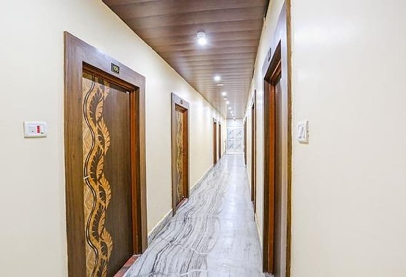 Fabhotel Shivam Palace