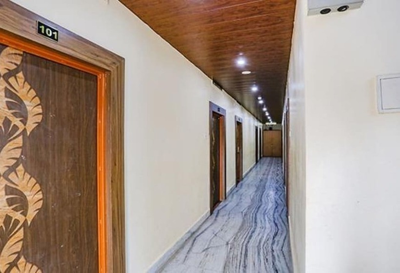 Fabhotel Shivam Palace