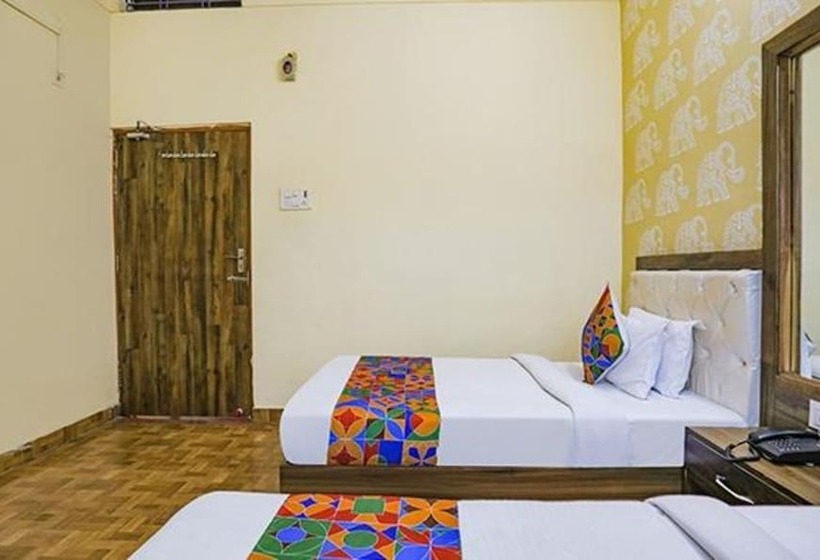 Fabhotel Shivam Palace