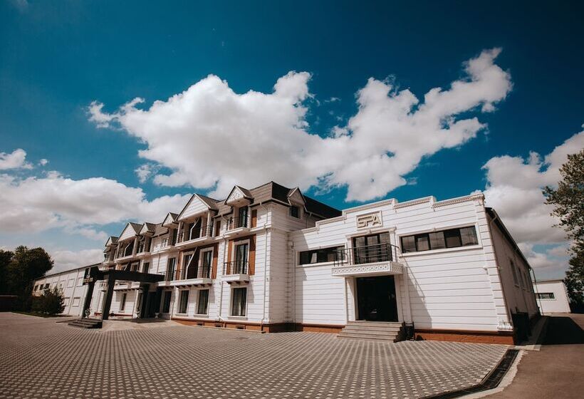 هتل Castle Resort Spa