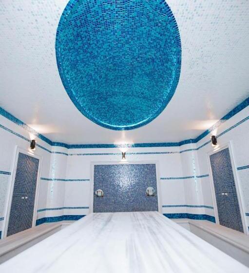 هتل Castle Resort Spa