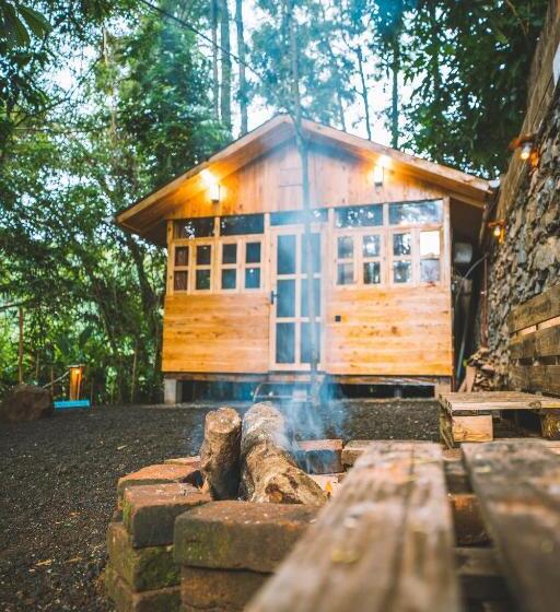 ホテル River Off Grid Eco Cabins